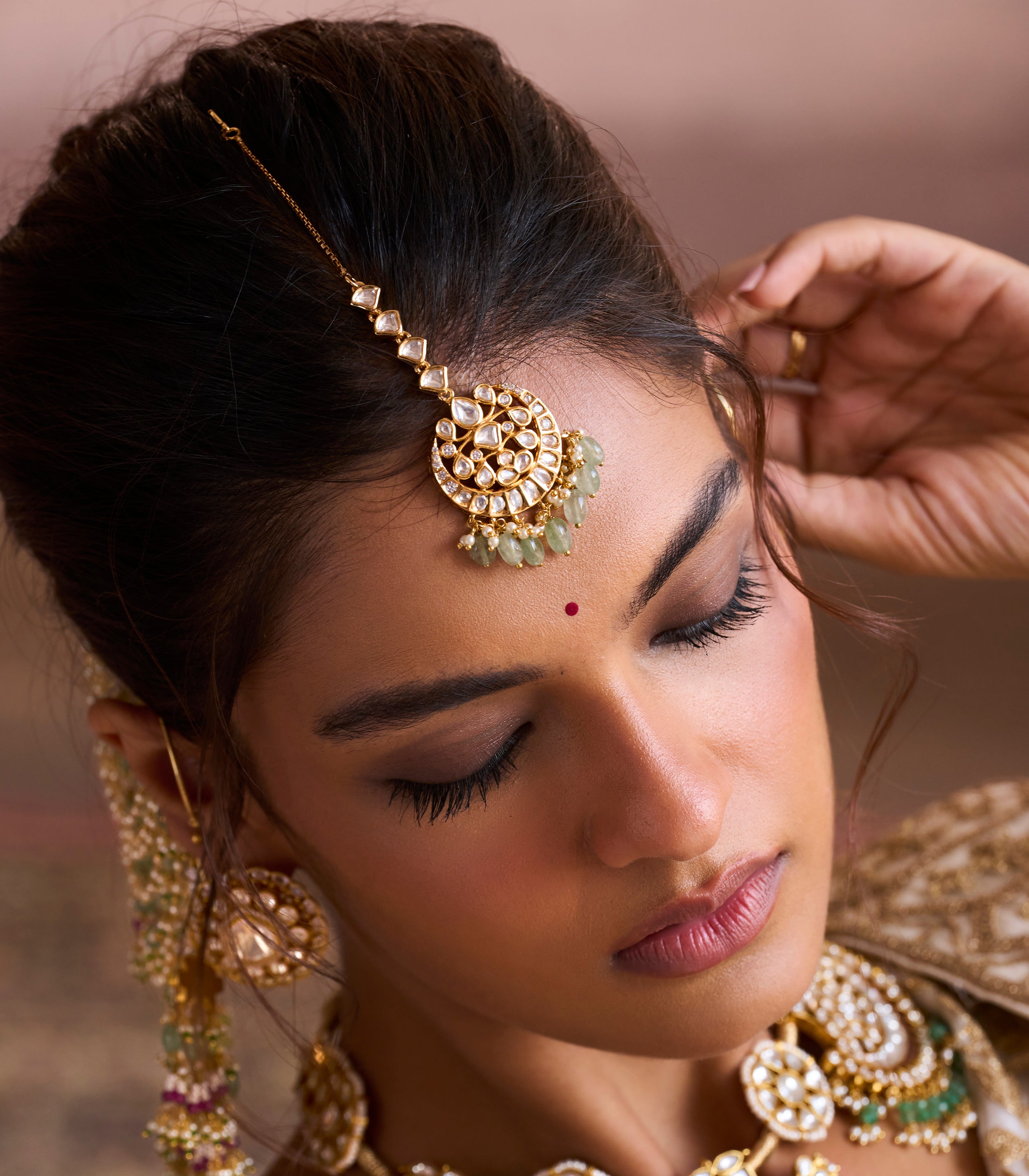 RISHIKA MINT KUNDAN TIKA – Preeti Mohan