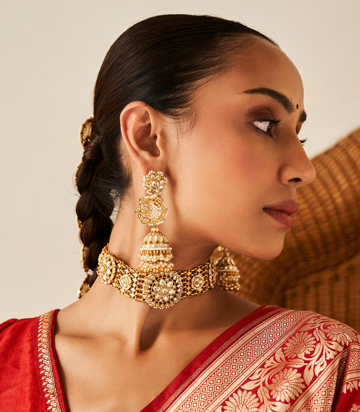 Kanika White & Gold Kundan Choker