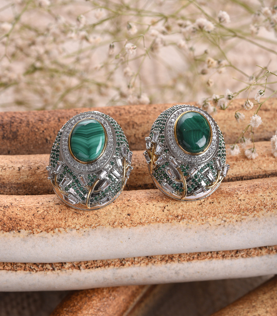 SILVER FINISH GREEN ZIRCON STUD