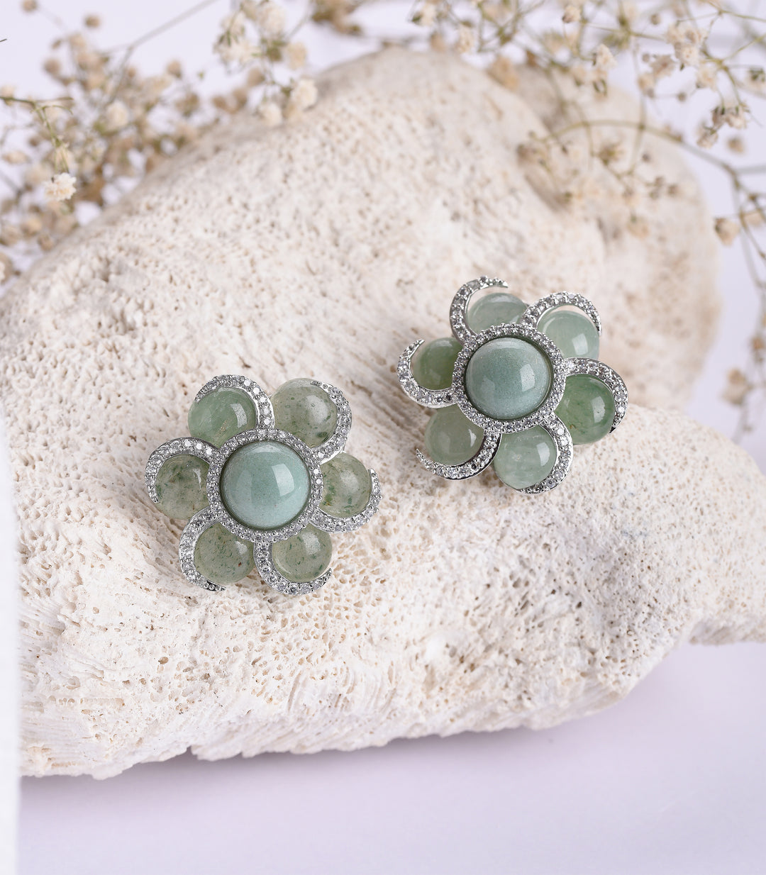 SILVER FINISH GREEN ZIRCON STUD