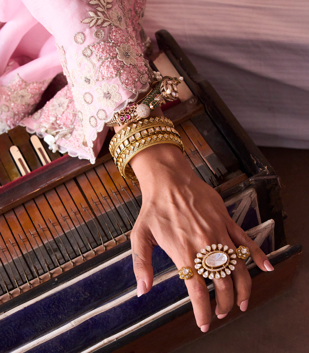 DHARA MOTHER OF PEARLS NECKLACE