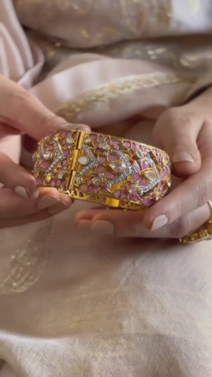 BHANVI GOLD PLATED PINK MOISSANITE BANGLE