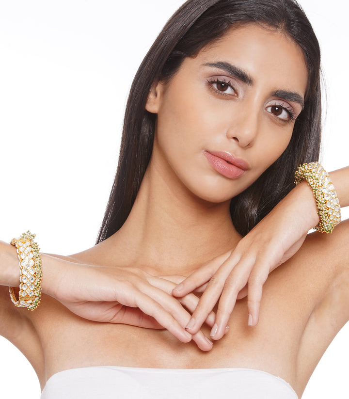 MAHODARI BANGLE