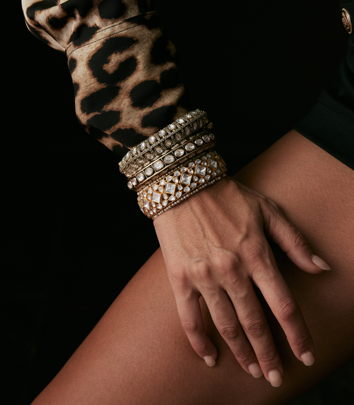 URVI BLACK  POLKI BANGLES