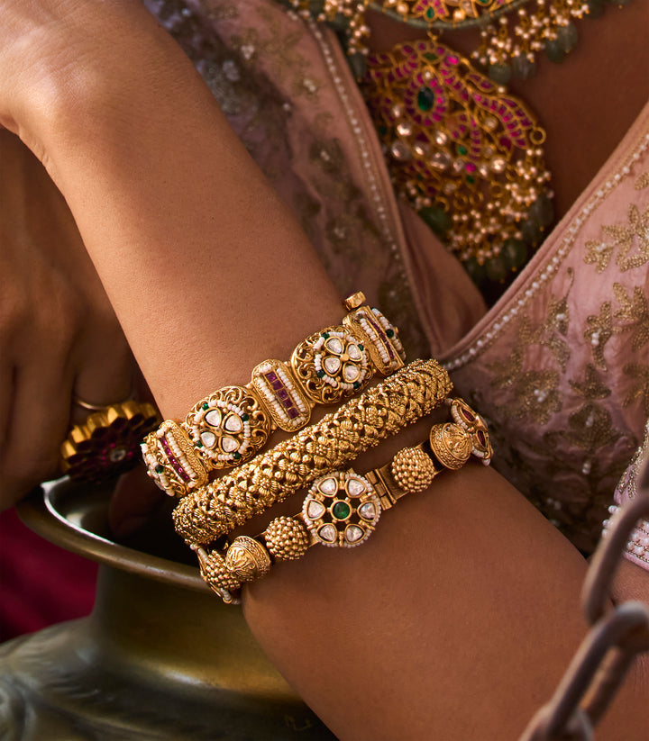 RIDVI RED & GREEN  KUNDAN BANGLES