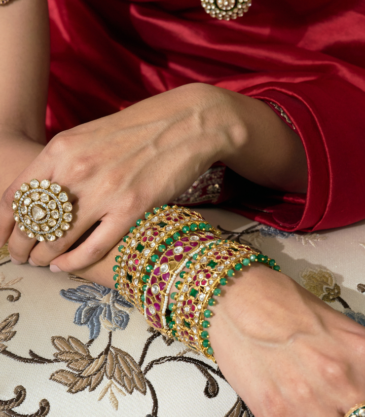 NANDHINI RED & GREEN KUNDAN BANGLES
