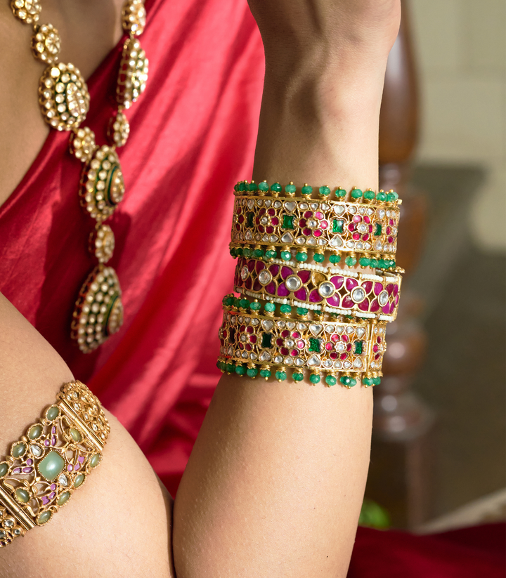 DEVANGI RED & GREEN KUNDAN BANGLES