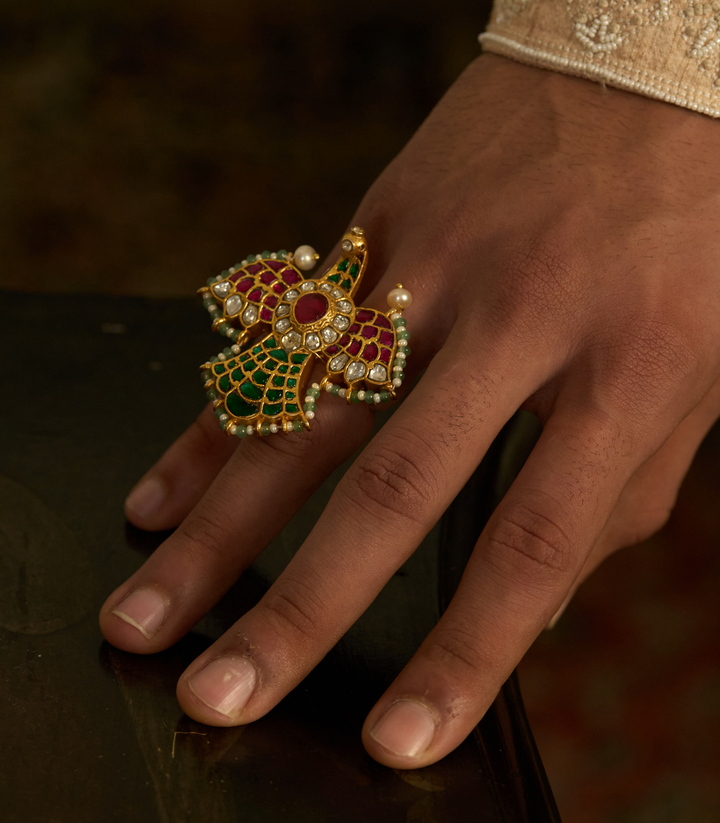 MANSI RED & GREEN KUNDAN RING