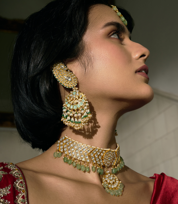 PARUSHI MINT KUNDAN CHANDBALI