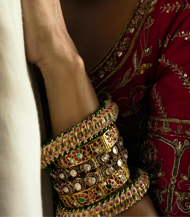 RITWIKA RED & GREEN KUNDAN BANGLES