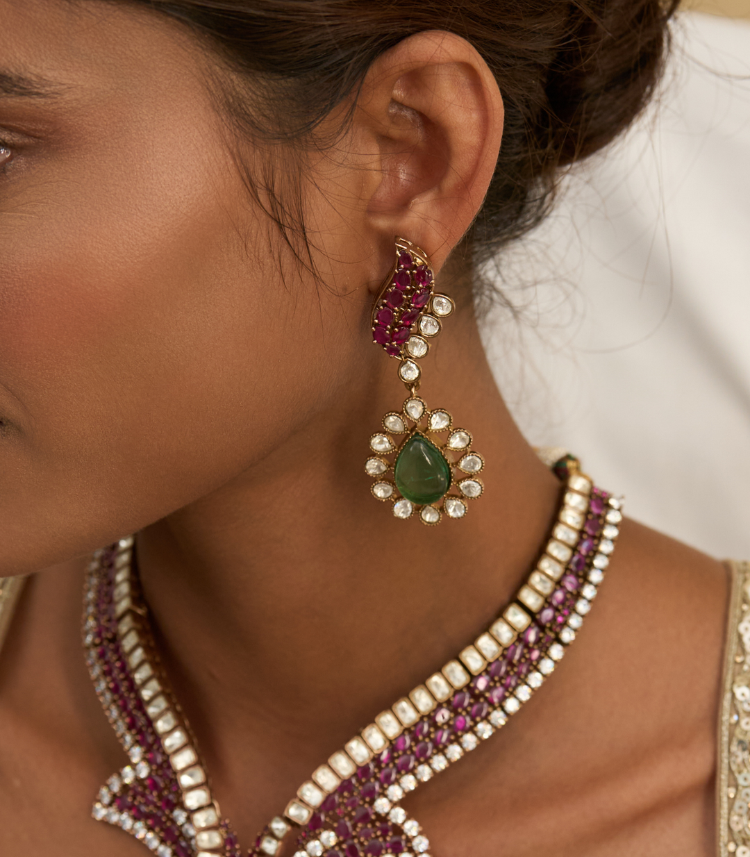 VANEEZA GREEN ZIRCON LONG NECKLACE