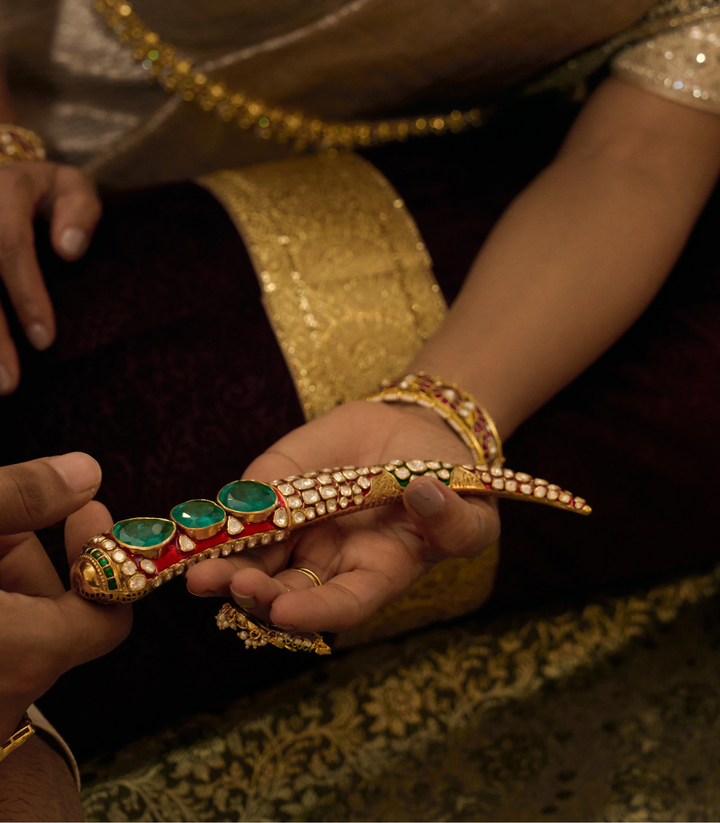 RUDRA RED & GREEN MOISSANITE KATAR