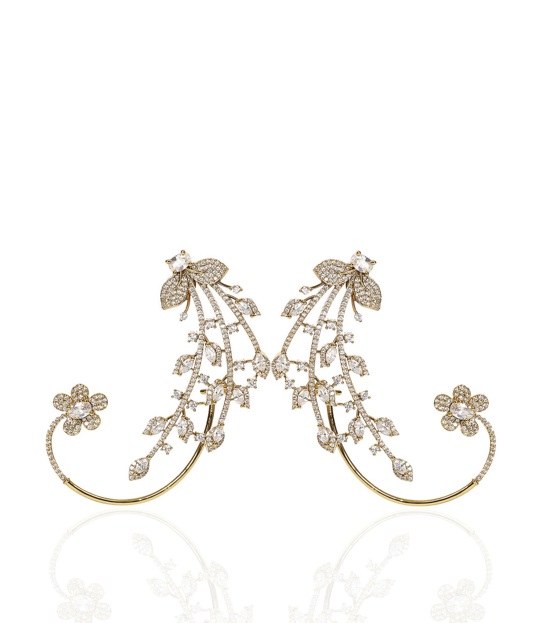 CHANDRIKA ANTIQUE GOLD FINISH ZIRCON EARCUFF