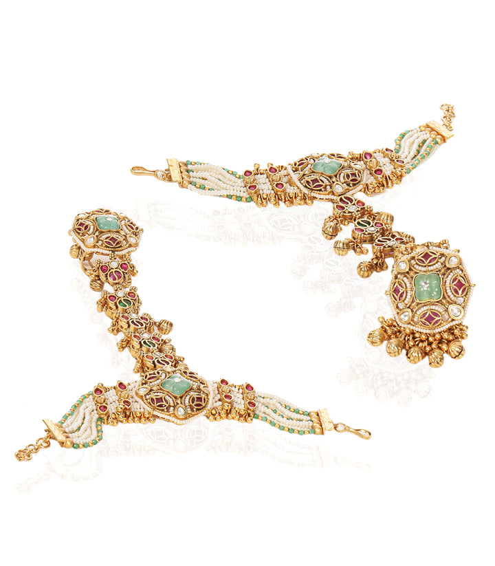 GOURI RED & GREEN KUNDAN HATHPHOOL