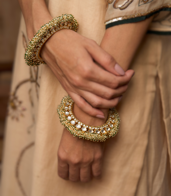 Aradhya Gajra Kundan Bangles