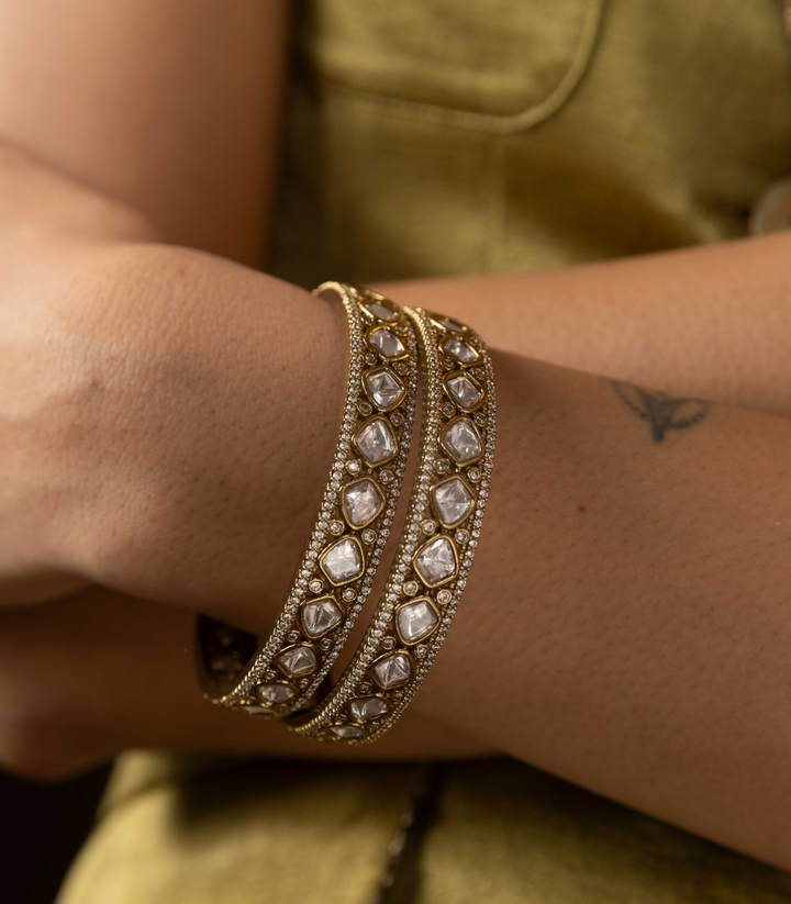 NIKITA ANTIQUE FINISH POLKI BANGLES