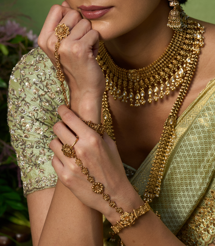 VAIDIKA GOLD PLATED HATHPHOOL