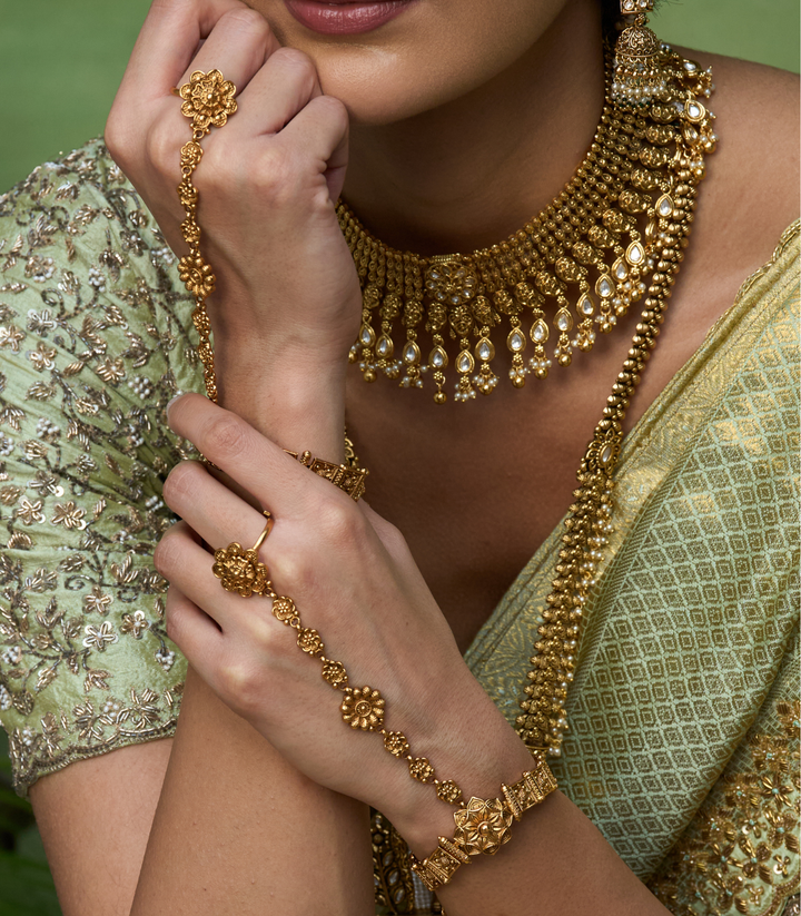 VAIDIKA GOLD PLATED HATHPHOOL