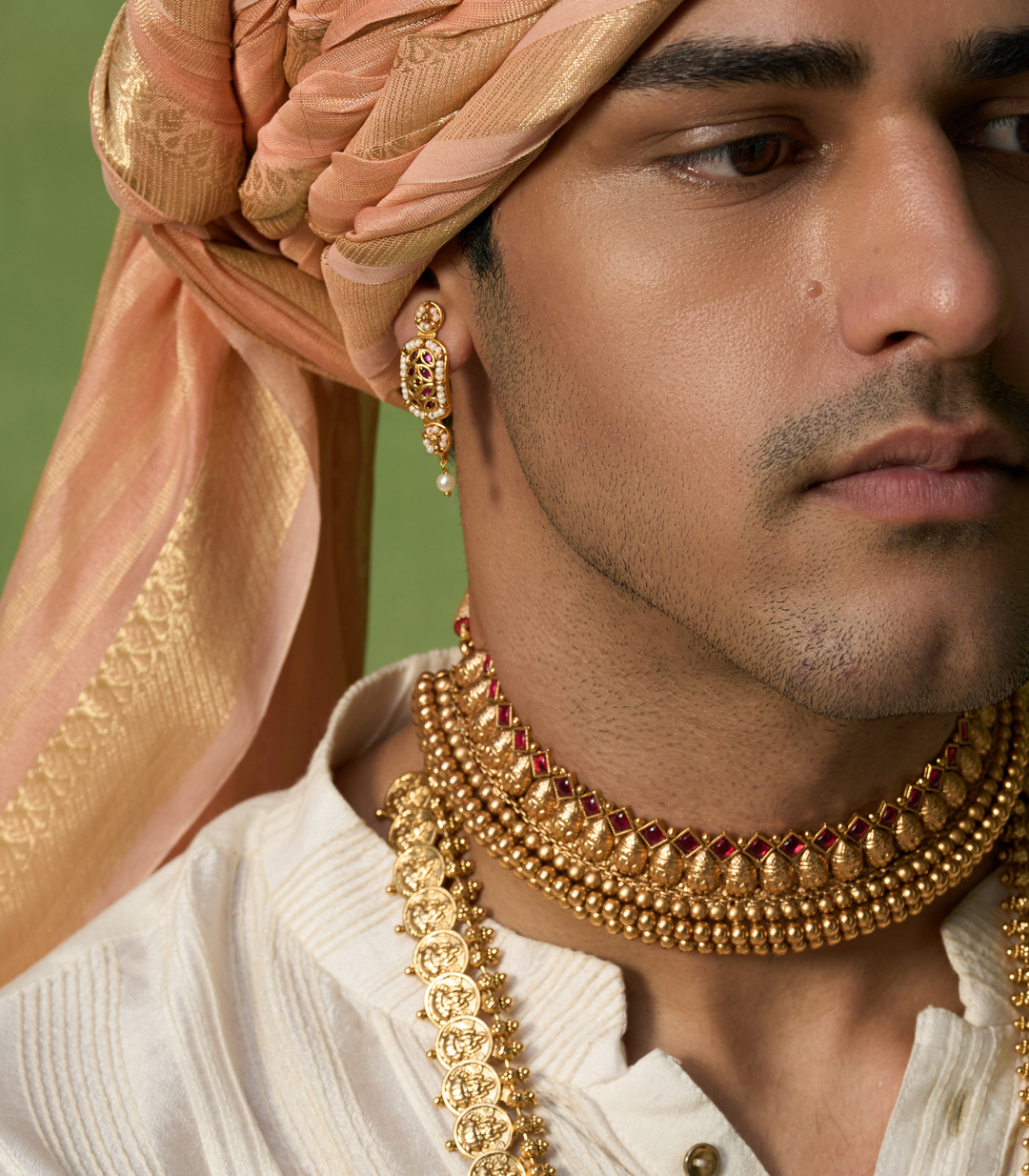 MITALI RED GOLD PLATED GROOM CHOKER