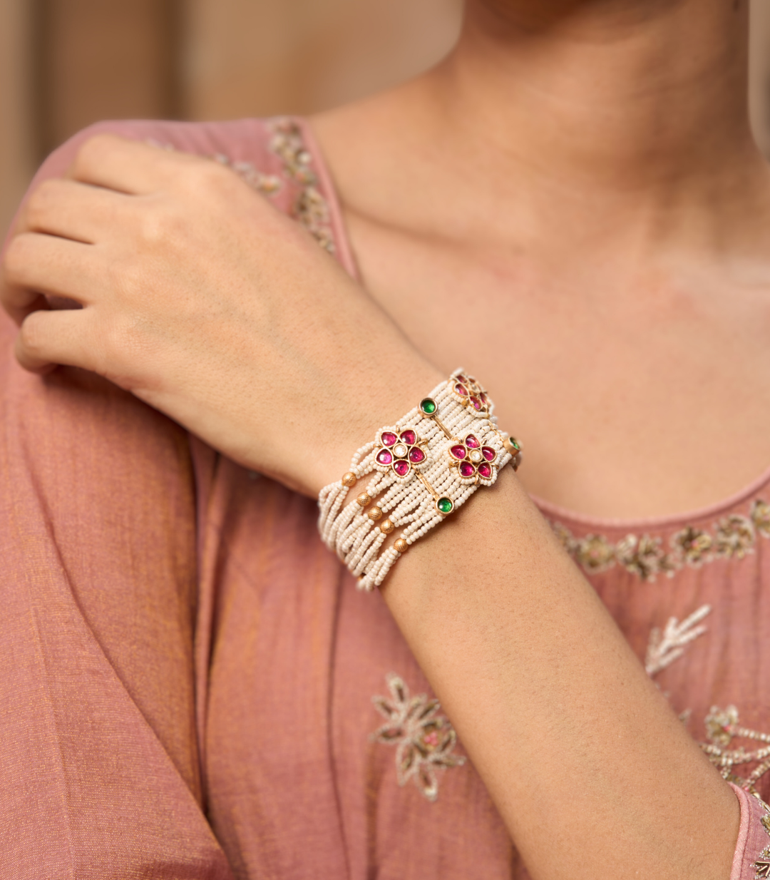 KRITIKA WHITE KUNDAN BRACELET