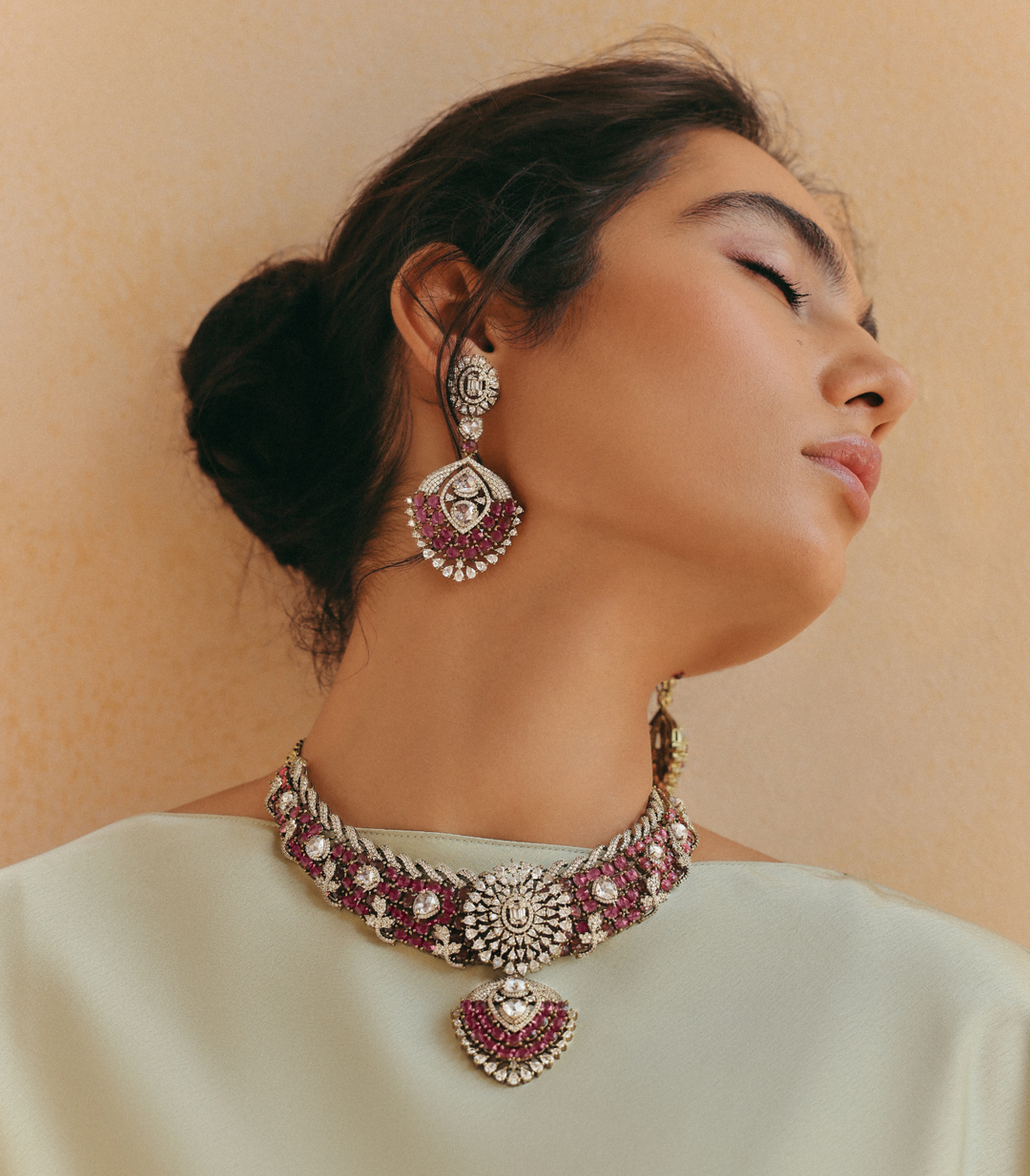 ANVI PINK ROSE CUT NECKLACE SET