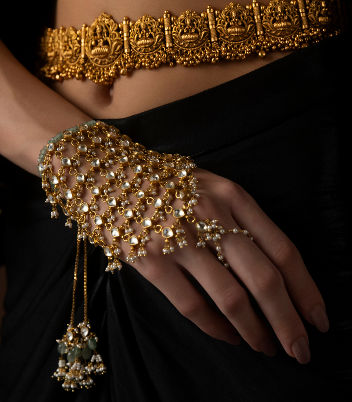 KAMINI GREEN KUNDAN HATHPHOOL
