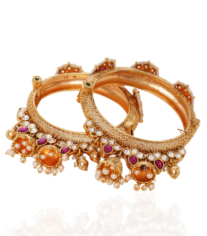 DISHANI RED & GREEN  KUNDAN BANGLES