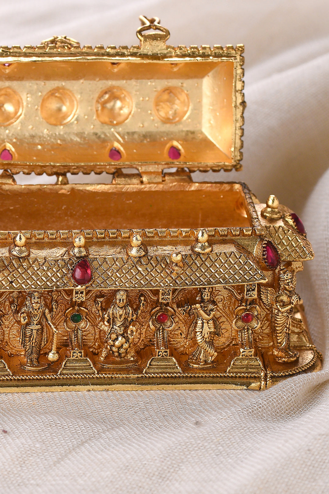 TEMPLE GOLD PLATED SINDOOR BOX