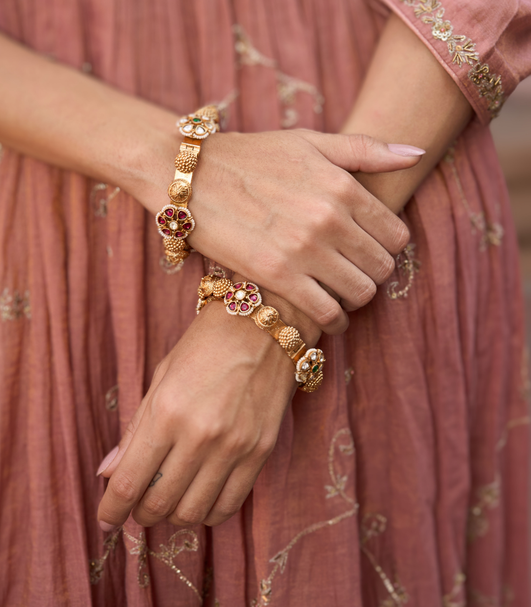 LAKSHITA RED & GREEN  KUNDAN BANGLES