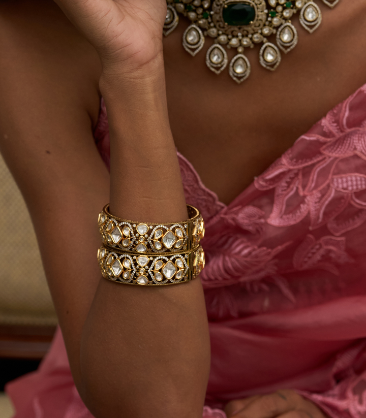 ISHANVI ANTIQUEGOLD FINSH POLKI BANGLES
