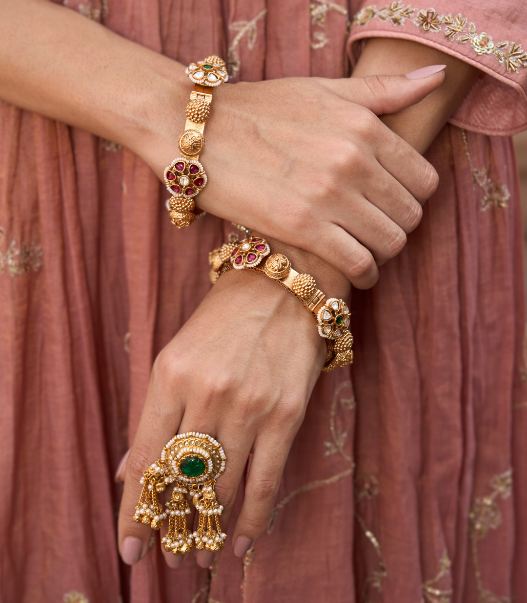 LAKSHITA RED & GREEN  KUNDAN BANGLES