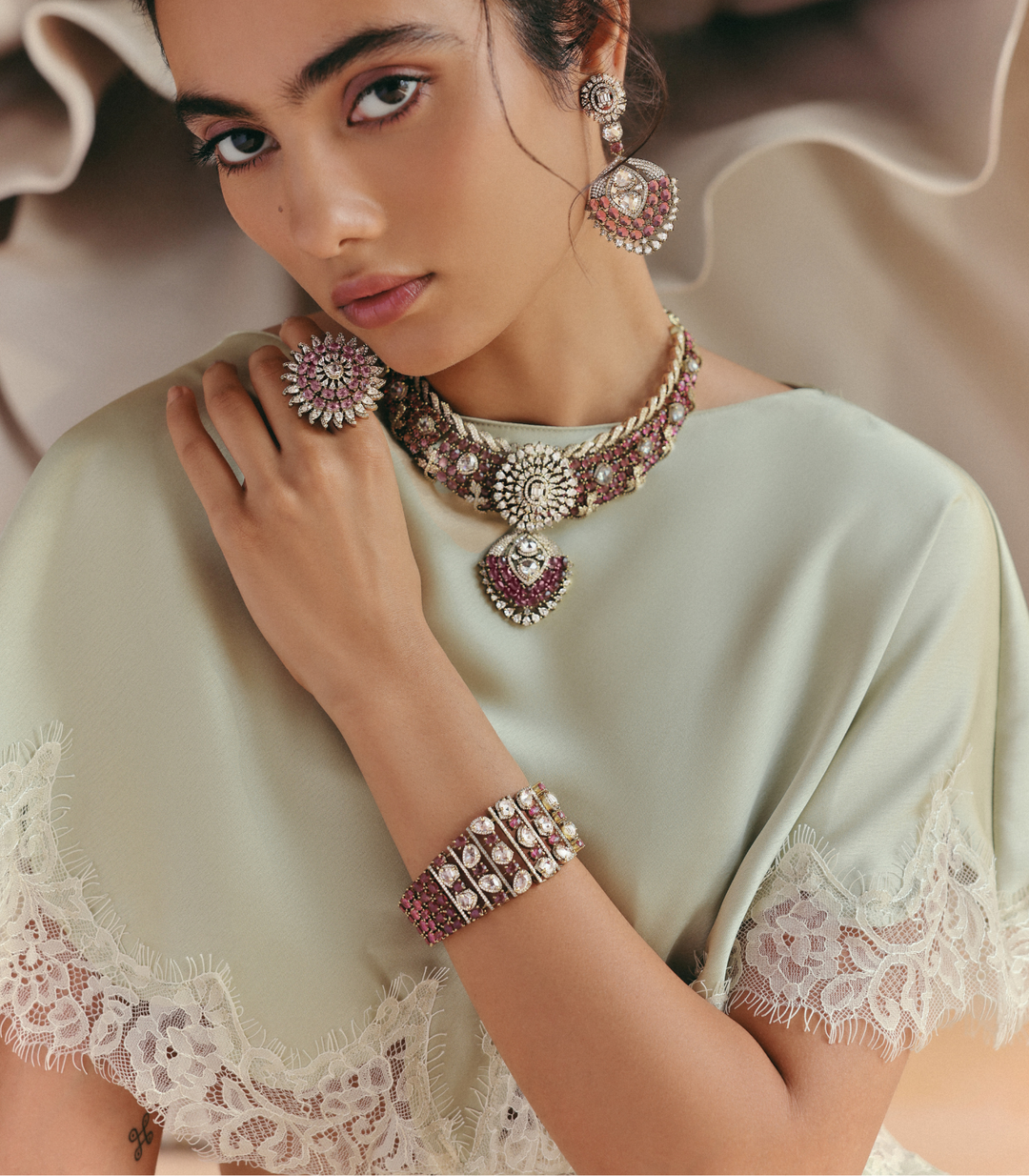 MENKA PINK ROSE CUT BRACELET