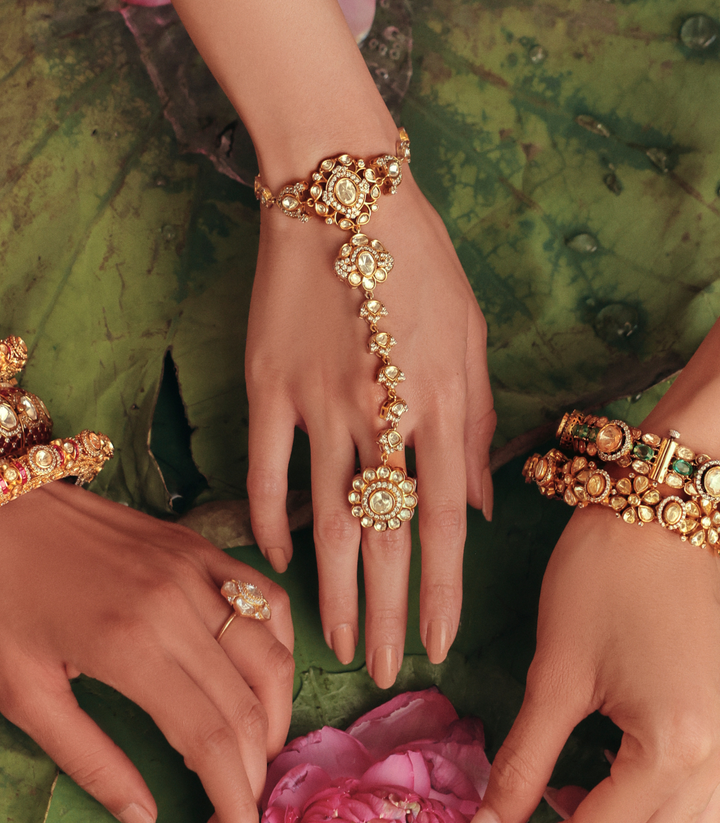 DEVISHA ANTIQUE FINISH POLKI HATHPHOOL