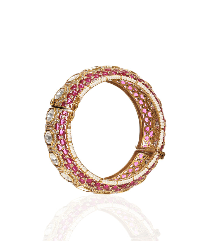 AVLEEN RED POLKI BANGLES