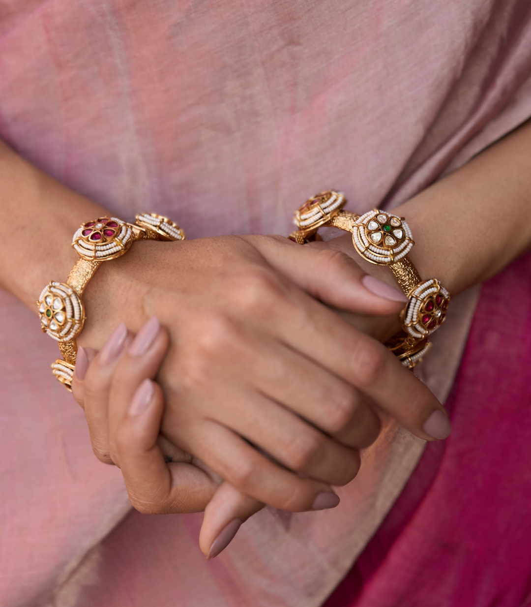 VERSHA RED & GREEN  KUNDAN BANGLES