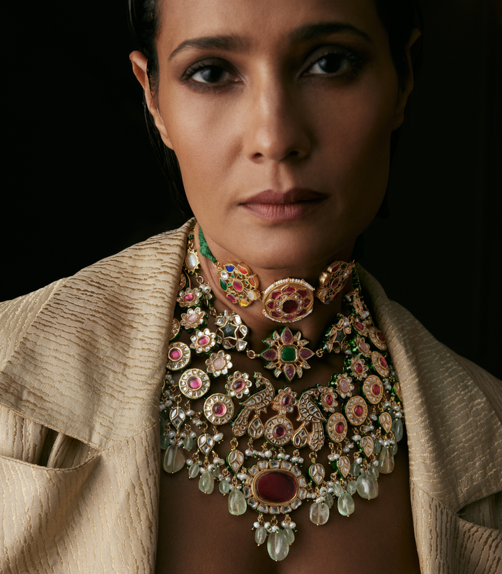 SHRAVYA NAVRATAN KUNDAN CHOKER