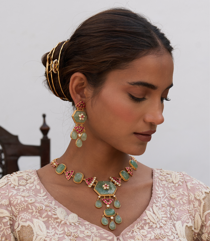 MAITREYI GREEN KUNDAN LONG NECKLACE