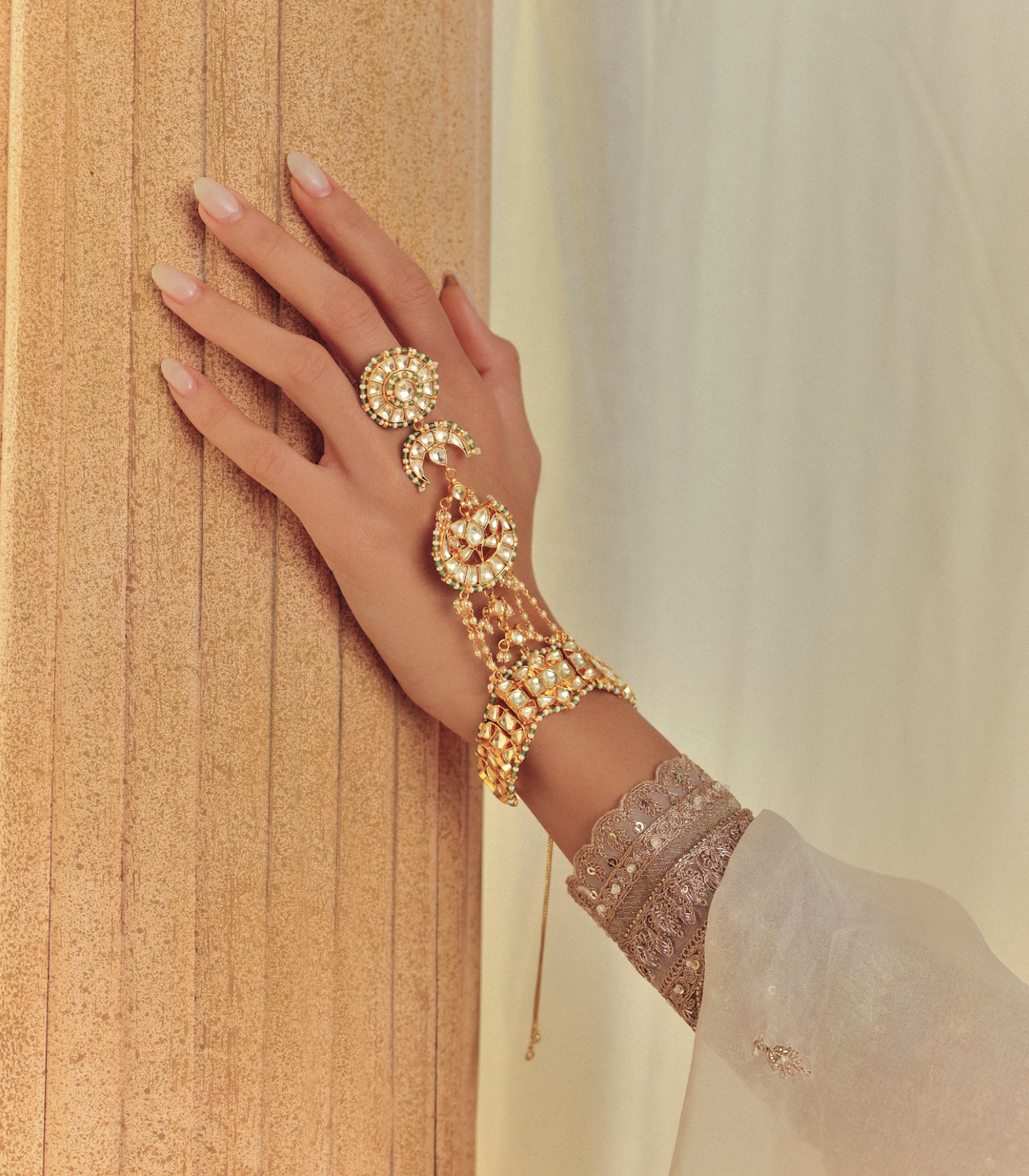 CHANDNI GREEN KUNDAN HATHPHOOL