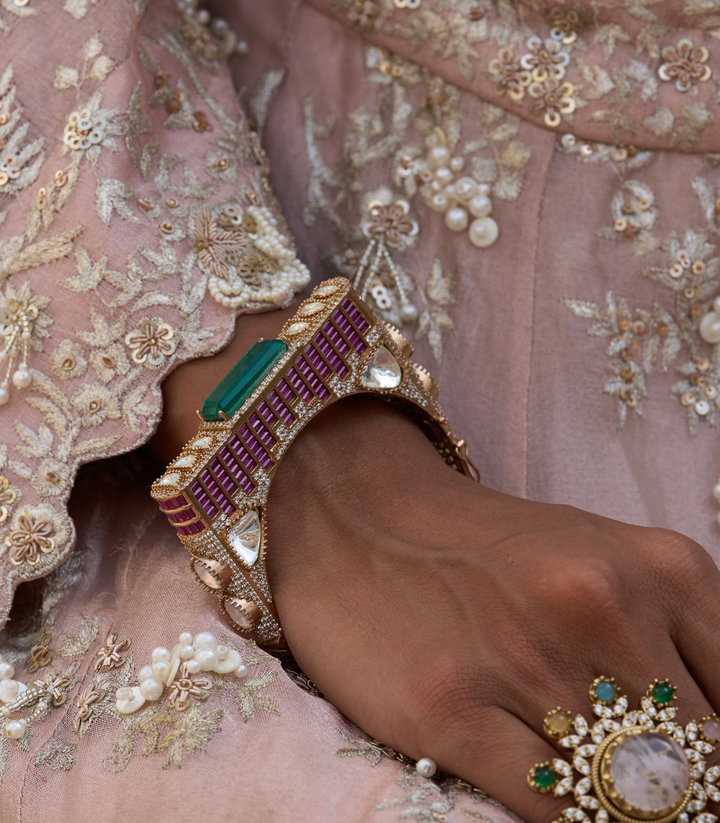 VAIDEHI GREEN & PINK POLKI BANGLES