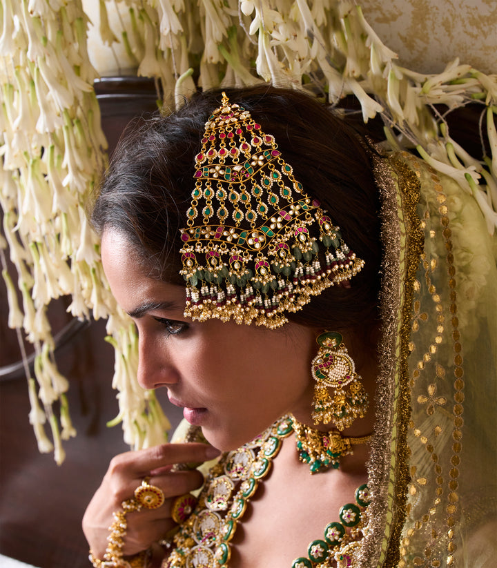 RISHIKA RED & GREEN  KUNDAN PASSA