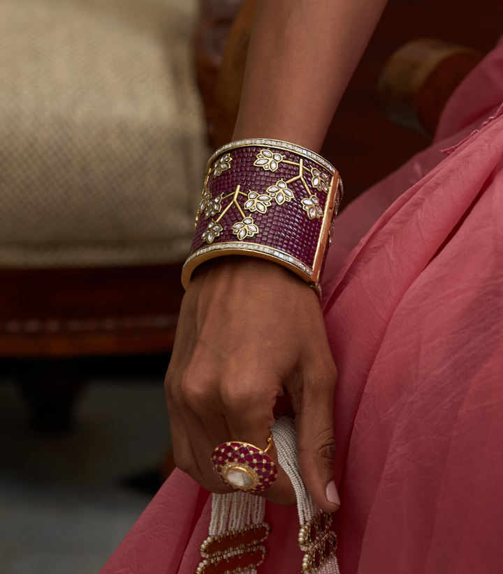 JAANVI RED KUNDAN BANGLES