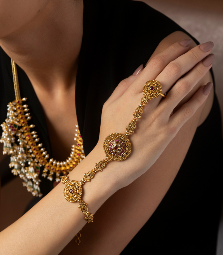 RADHIKA RED GOLD PLATED HATHPHOOLS