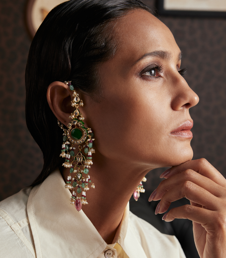 DISHI GREEN KUNDAN STATEMENT EARRING