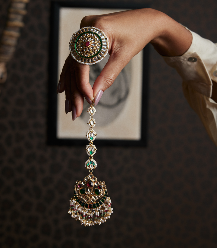 IQRA RED & GREEN KUNDAN TIKA