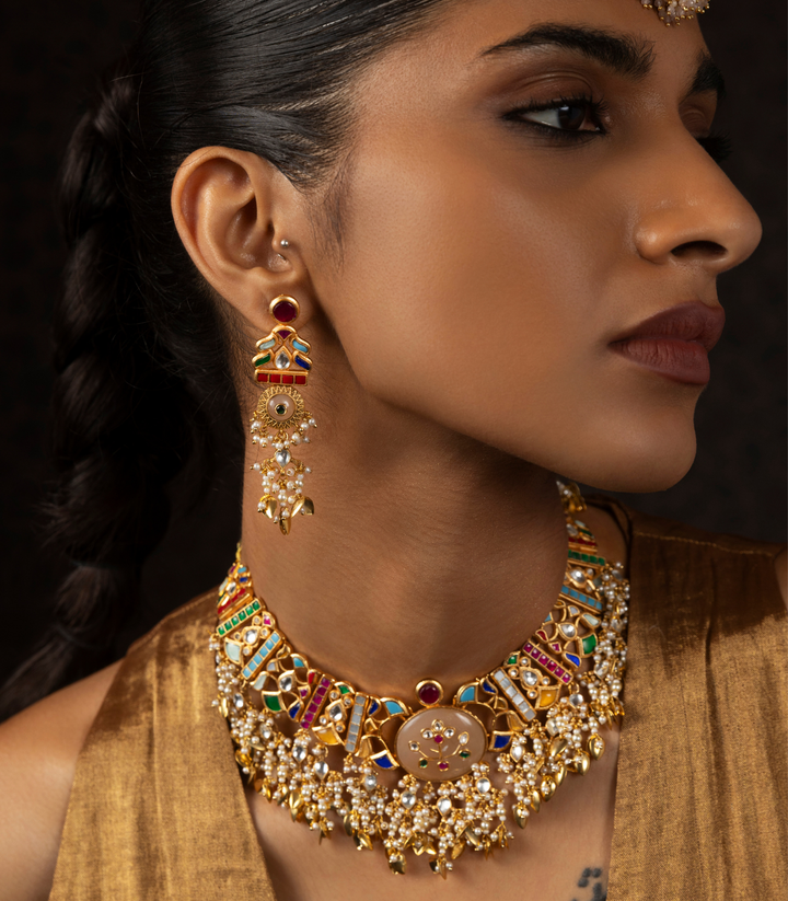 YAMINI NAVRATAN KUNDAN NECKLACE SET
