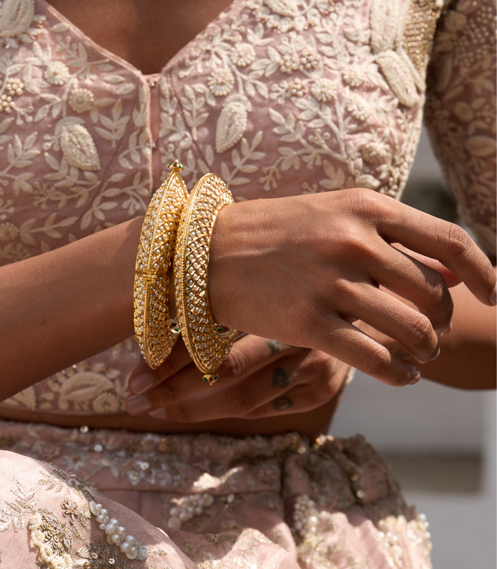 PARNIKA WHITE JADAU BANGLES