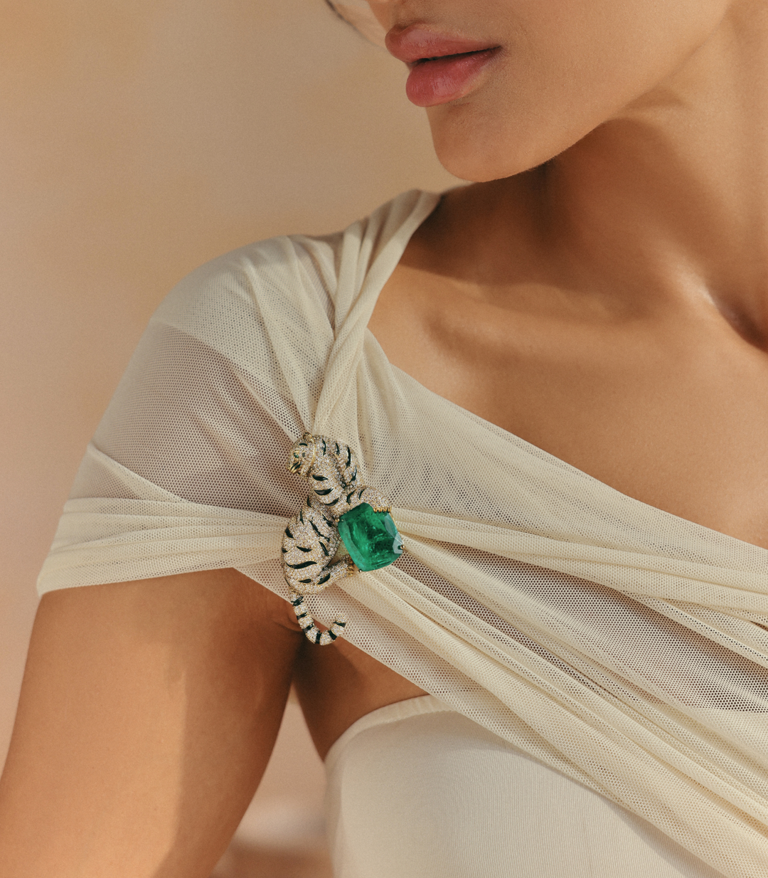NIHARIKA GREEN MOISSANITE BROOCH