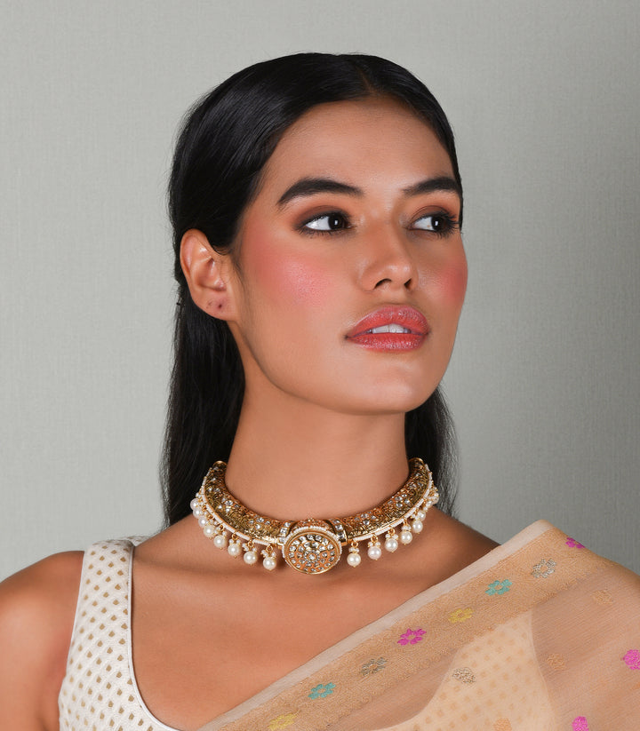 AVNI WHITE KUNDAN HASLI