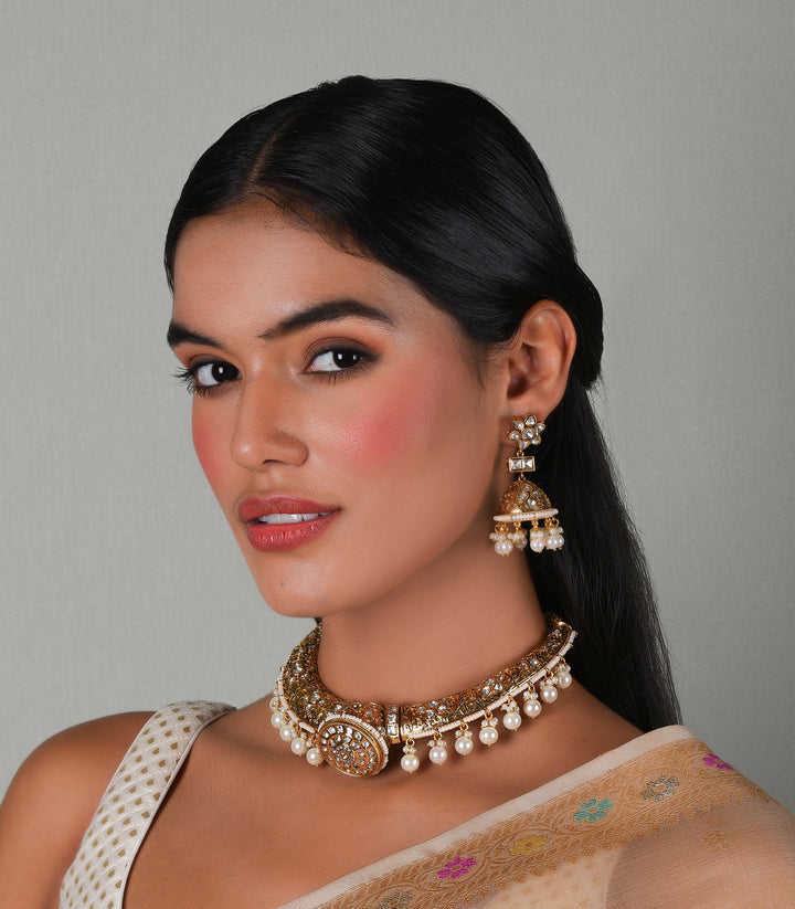 AVNI WHITE KUNDAN HASLI