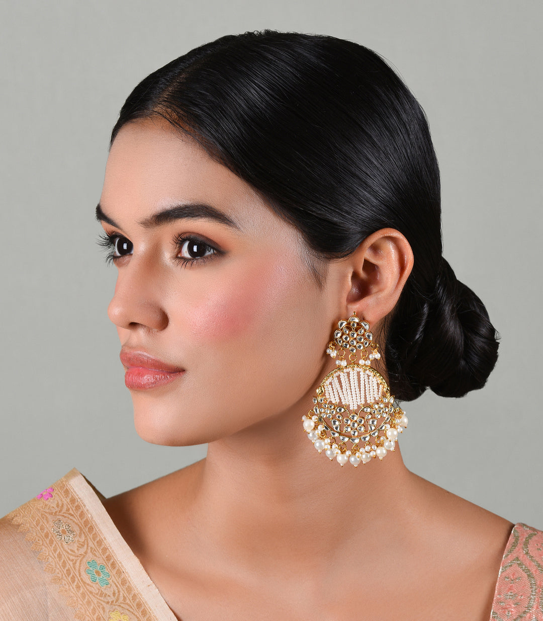 HINA WHITE KUNDAN CHANDBALI